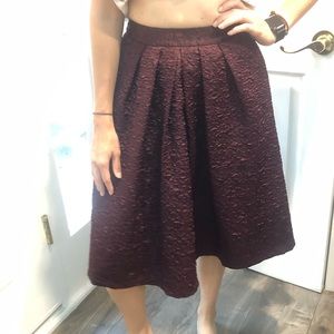 SALE Beautiful texture midi skirt!